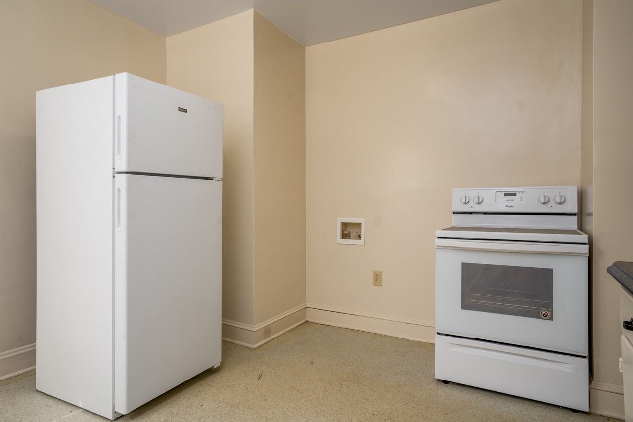 Pitt St - Photo 7 of 8