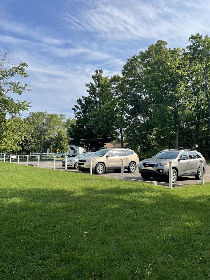 101 Riverdale - Photo 5 of 27