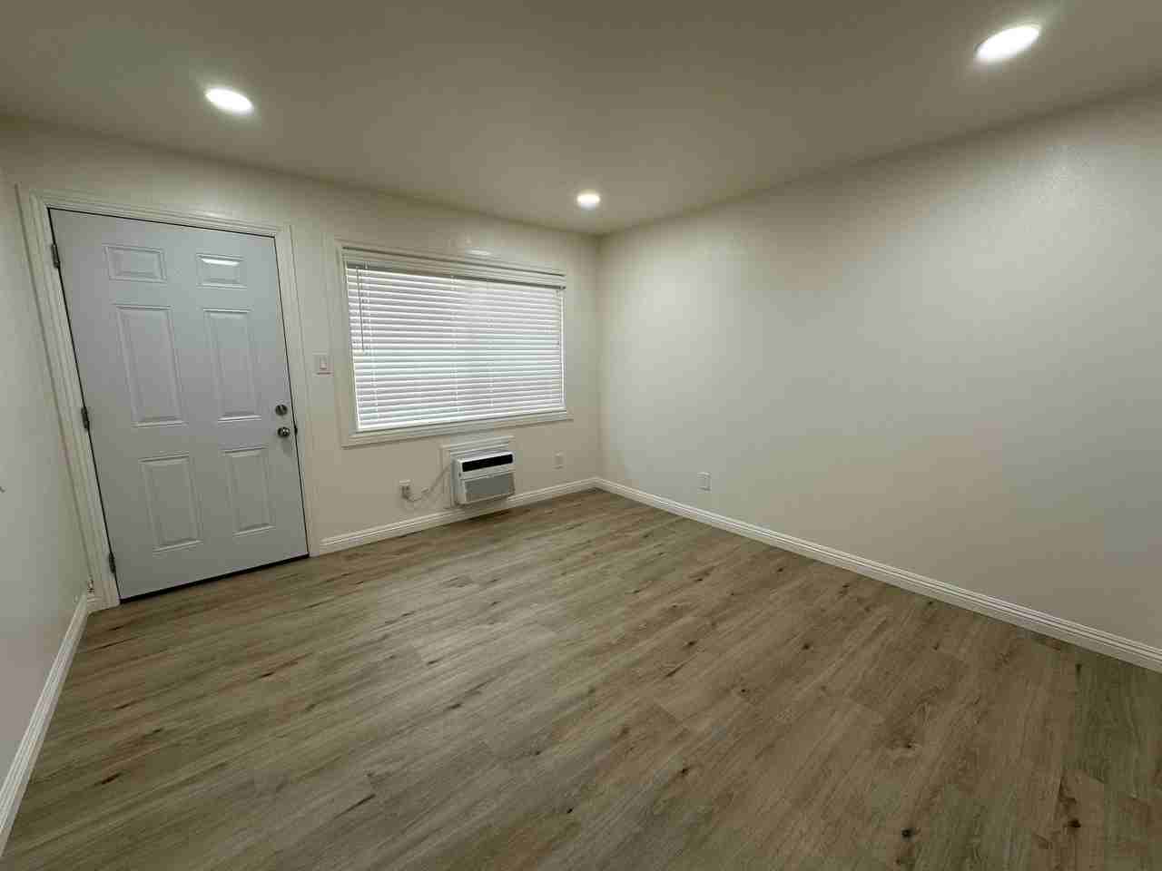 1327 W. Stoneridge Court - Photo 3 of 27