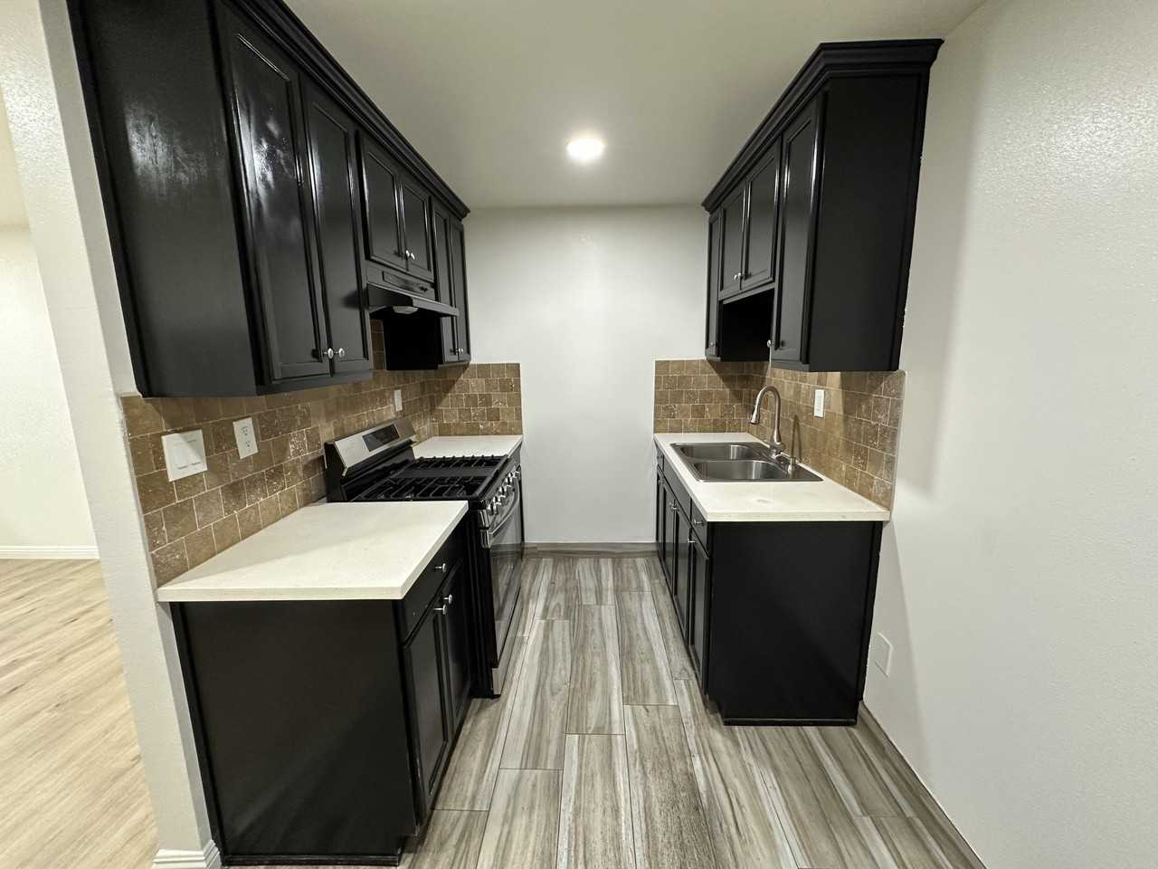 1327 W. Stoneridge Court - Photo 4 of 27
