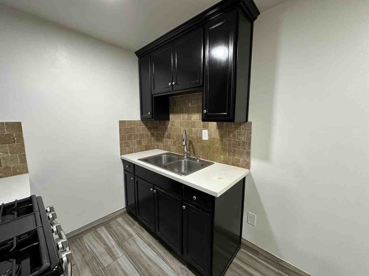 1327 W. Stoneridge Court - Photo 6 of 27