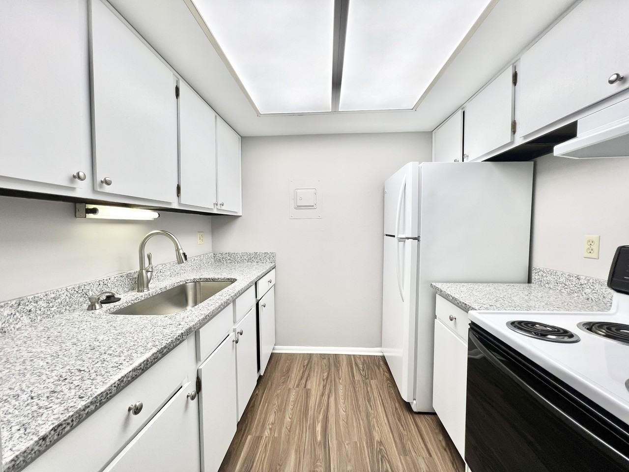 1810 Greenway Cross - Photo 7 of 16