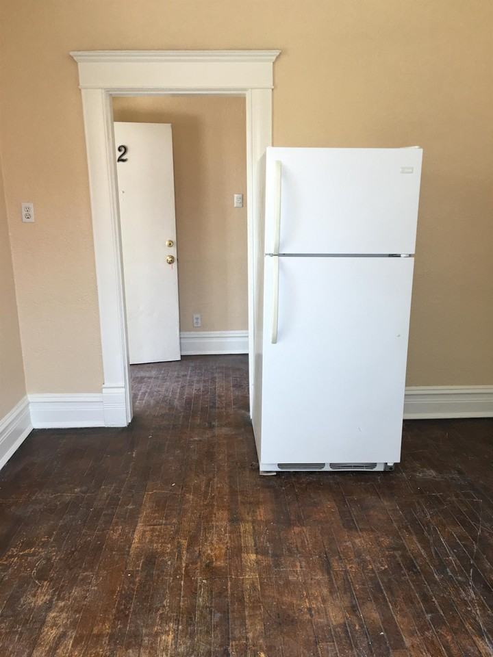 Hueco Apts. (2, 10, 34) - Photo 6 of 12