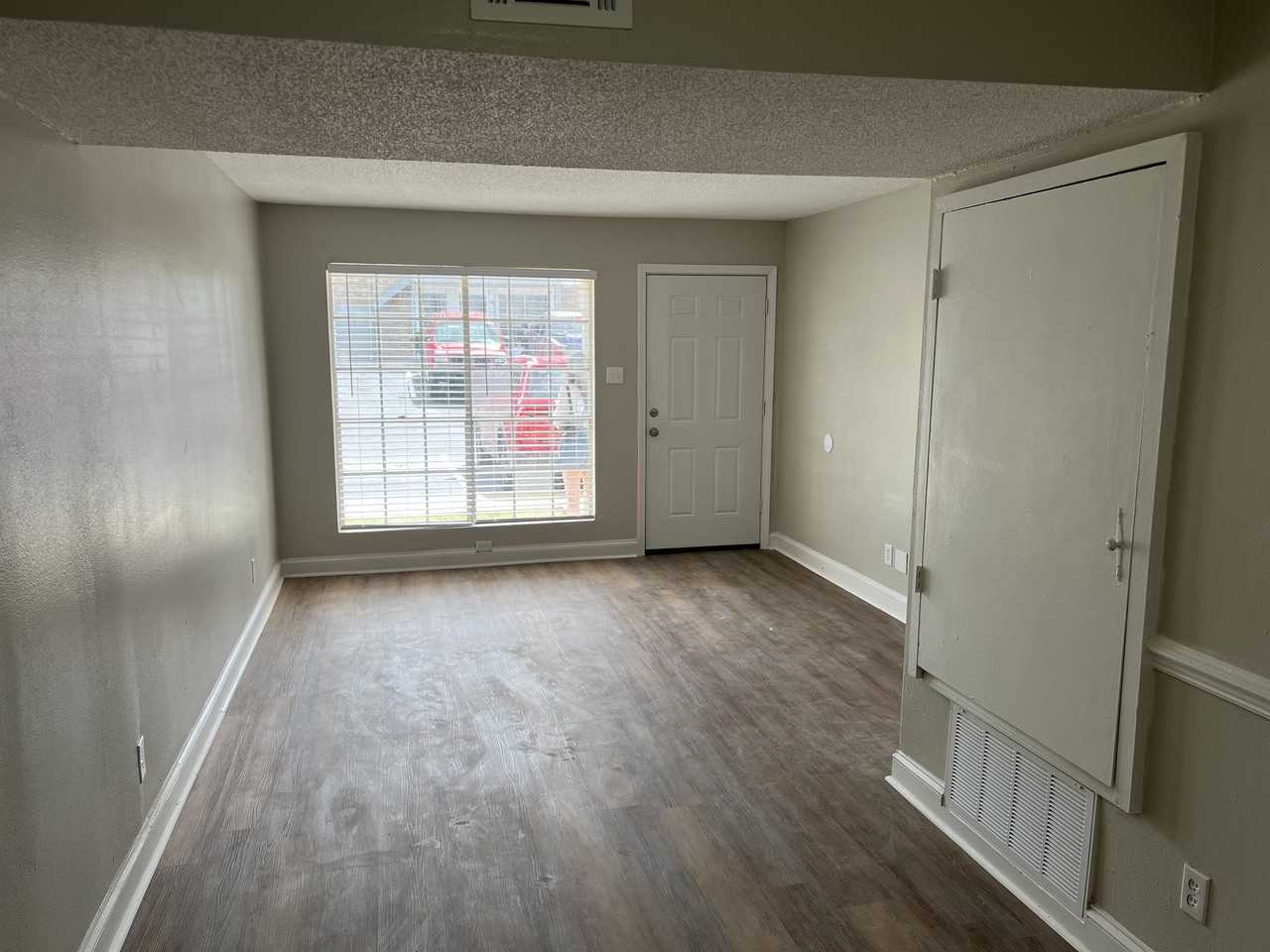 Shell Pointe- 6601 Old Shell Rd - Photo 3 of 32