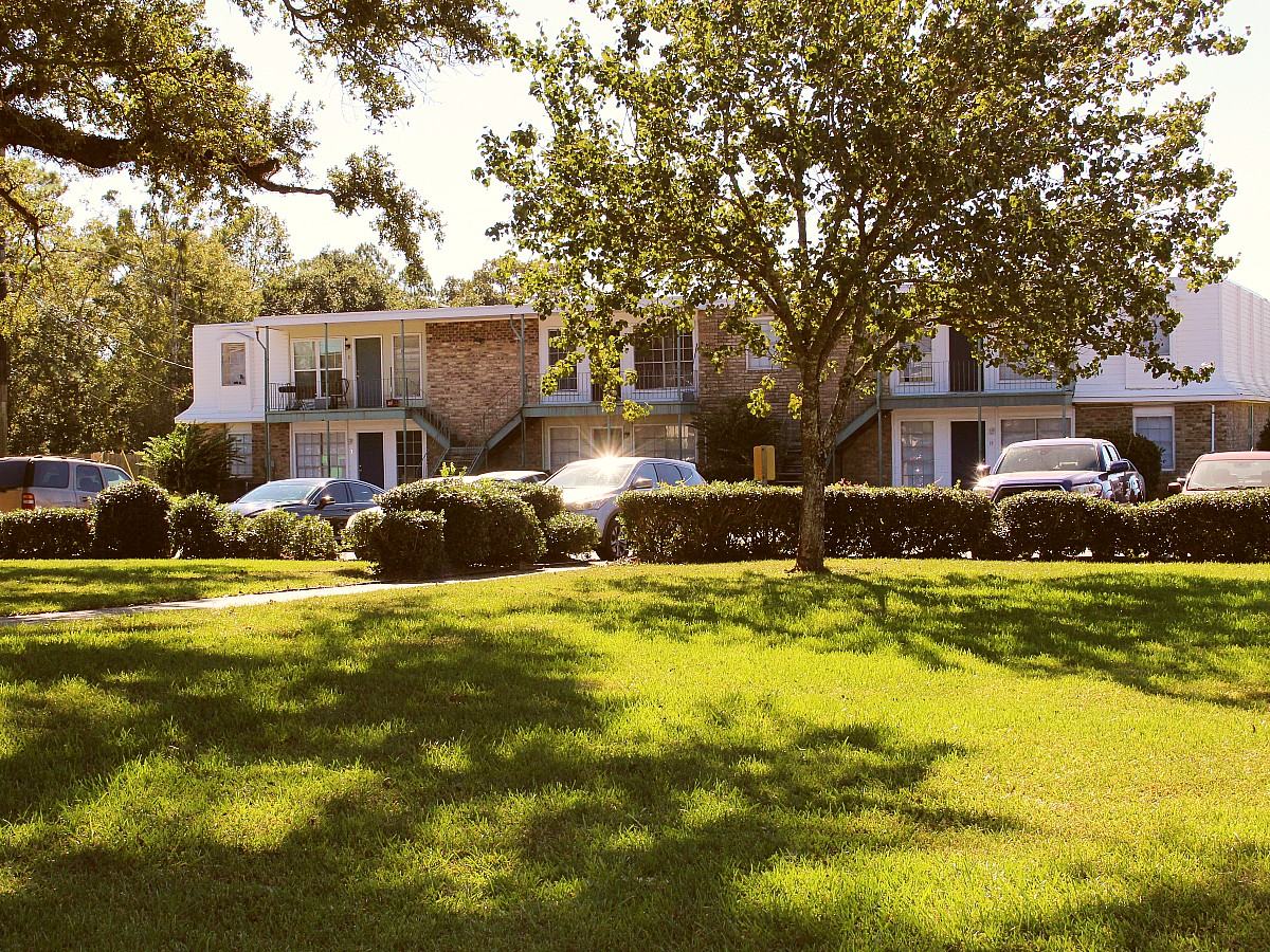 Shell Pointe- 6601 Old Shell Rd - Photo 7 of 34