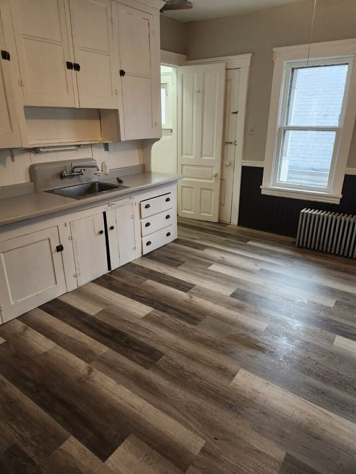 3656 East 63rd Street - Photo 5 of 10