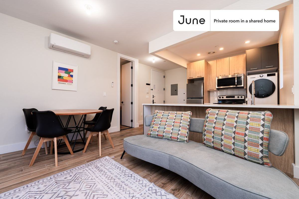 1580 Prospect Pl #B - Photo 2 of 11