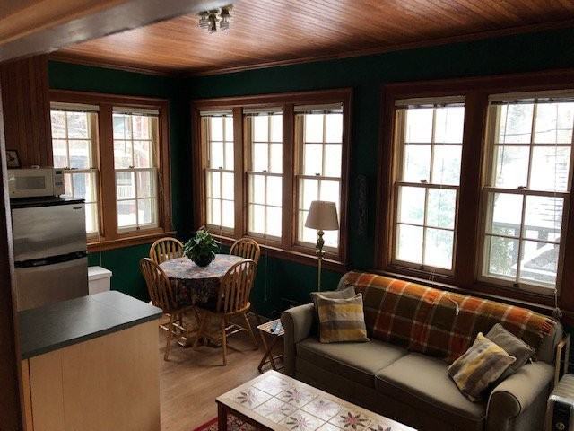 86 Arthur St N - Photo 3 of 7