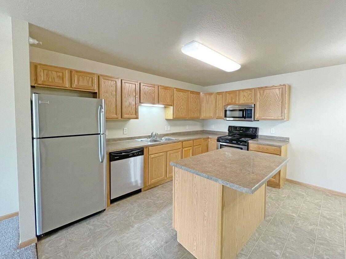 Southwood Apartments - Photo 4 of 35