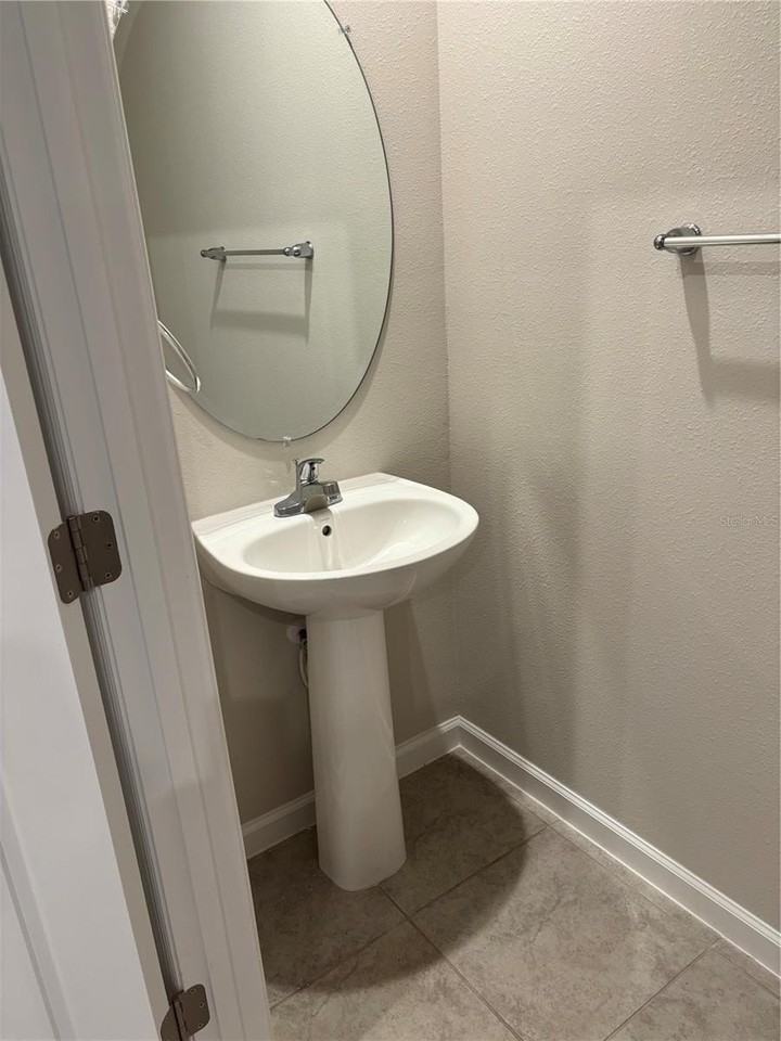 14111 Crimson Avenue - Photo 7 of 16