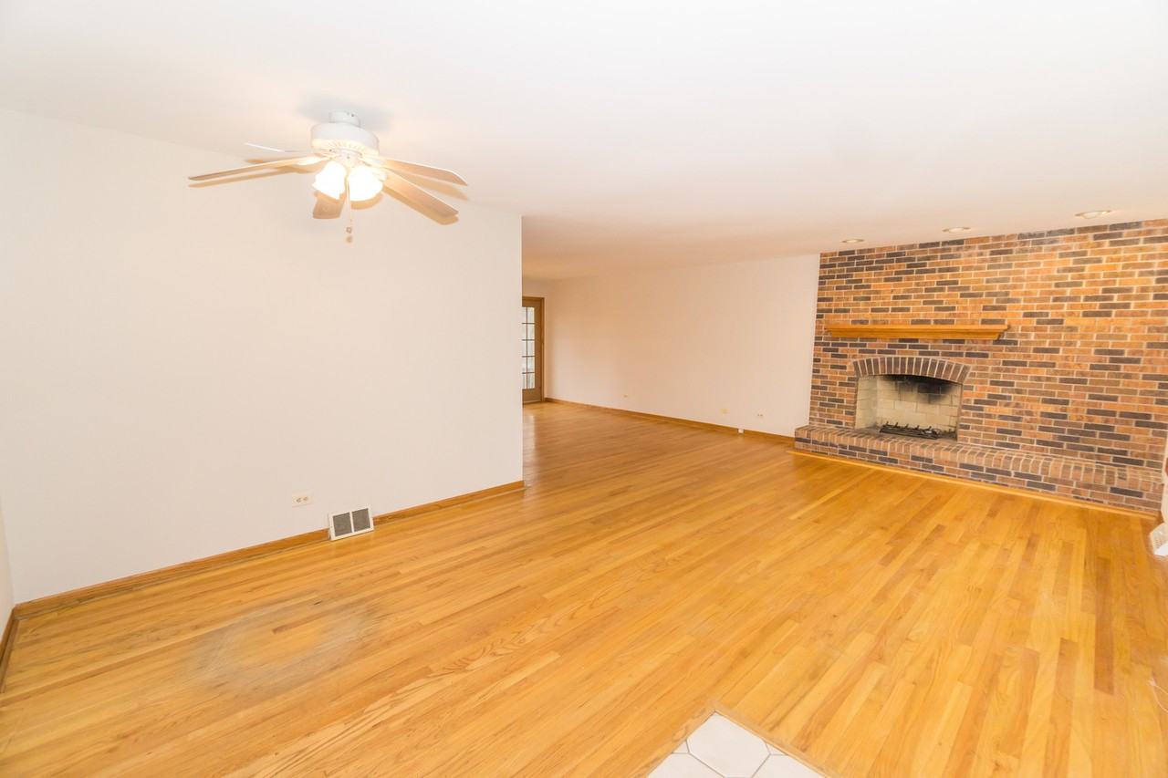 19W751 Woodland Ave - Photo 2 of 19