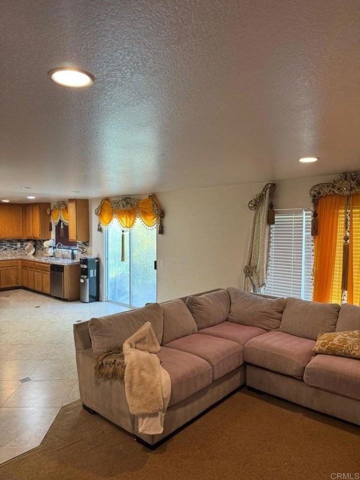 749 De La Toba Rd - Photo 2 of 11