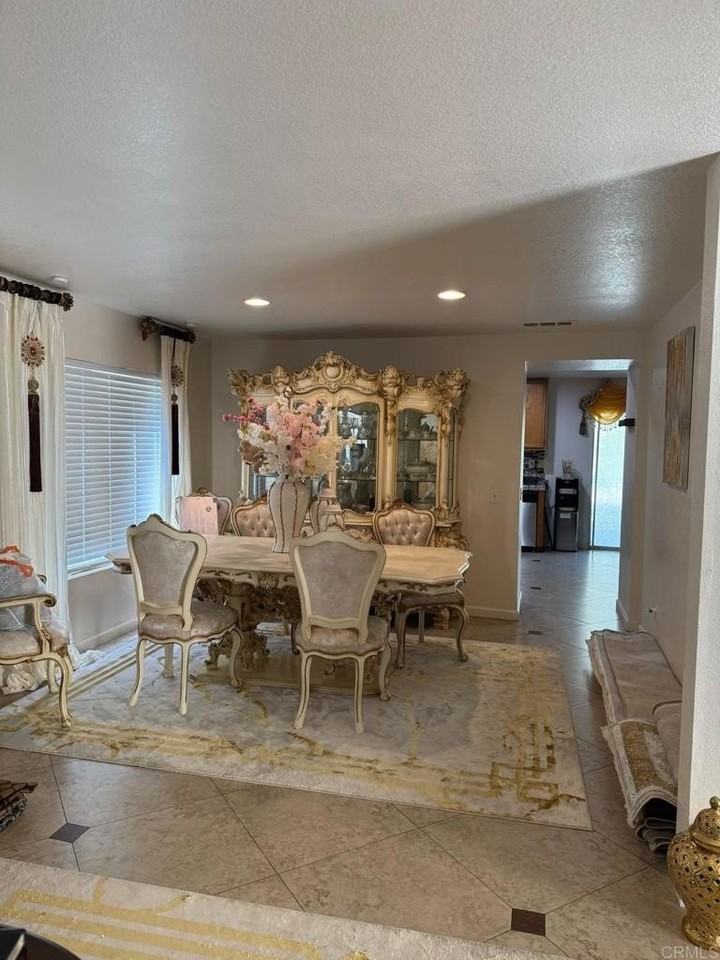 749 De La Toba Rd - Photo 7 of 11