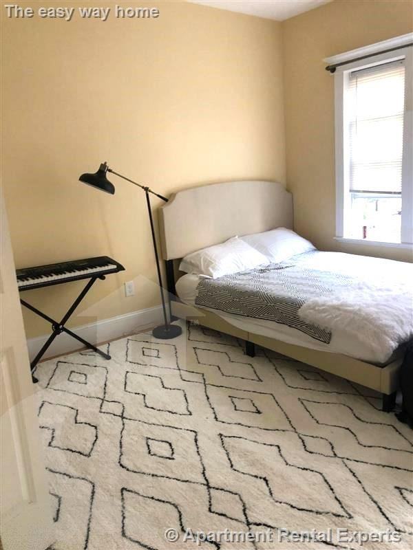 156 Magazine Street #23 - Photo 3 of 10