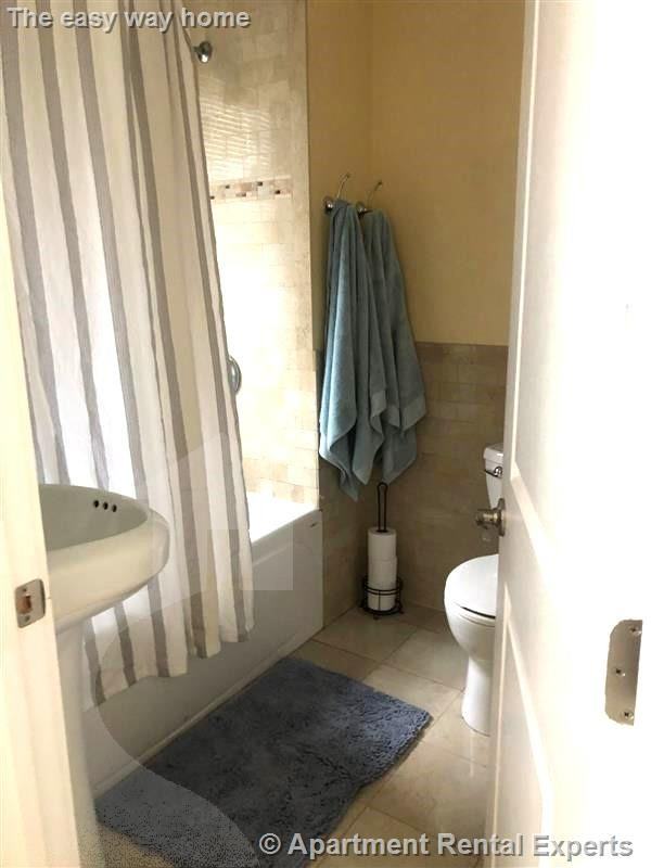 156 Magazine Street #23 - Photo 4 of 10