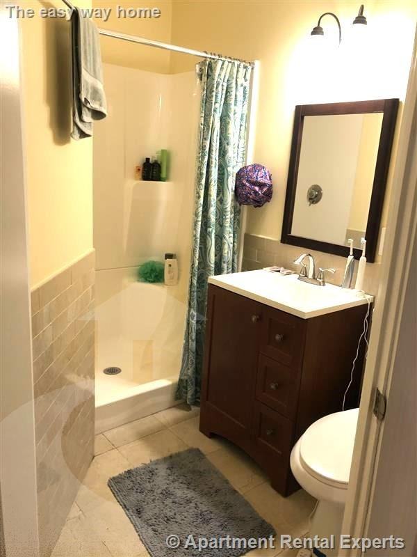 156 Magazine Street #23 - Photo 5 of 10