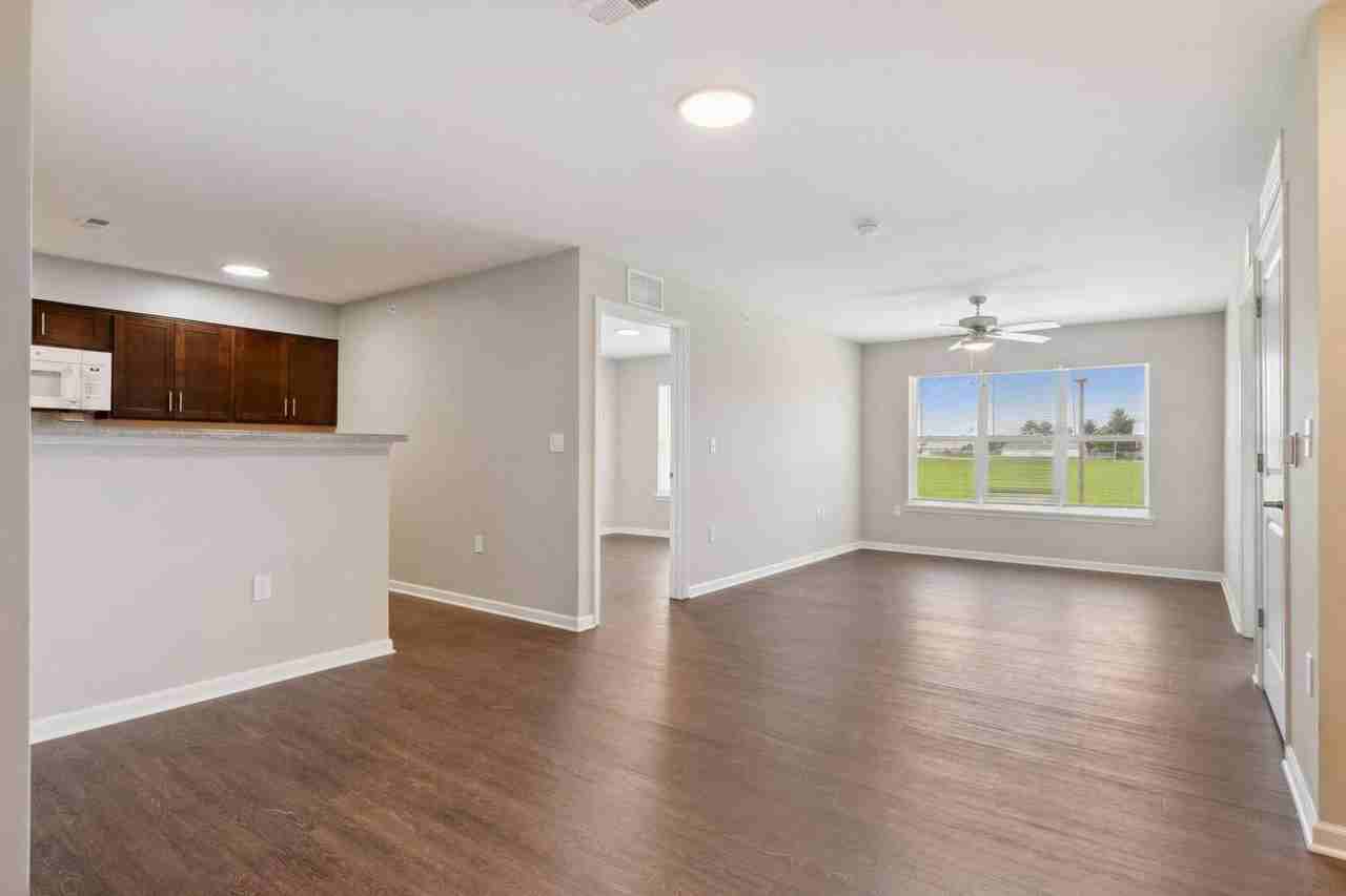 Chandler Pointe Senior Living - Photo 4 of 34