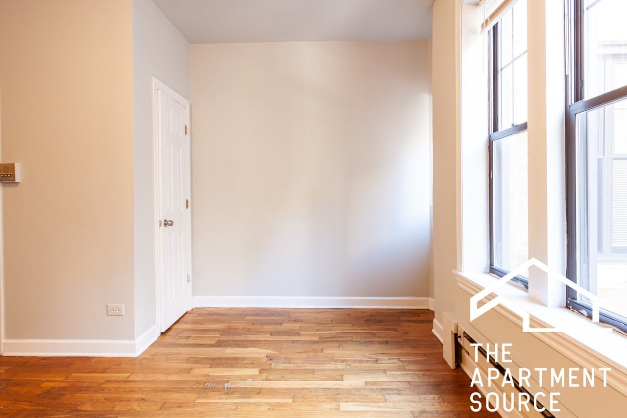 W Barry Ave #B1 - Photo 4 of 7