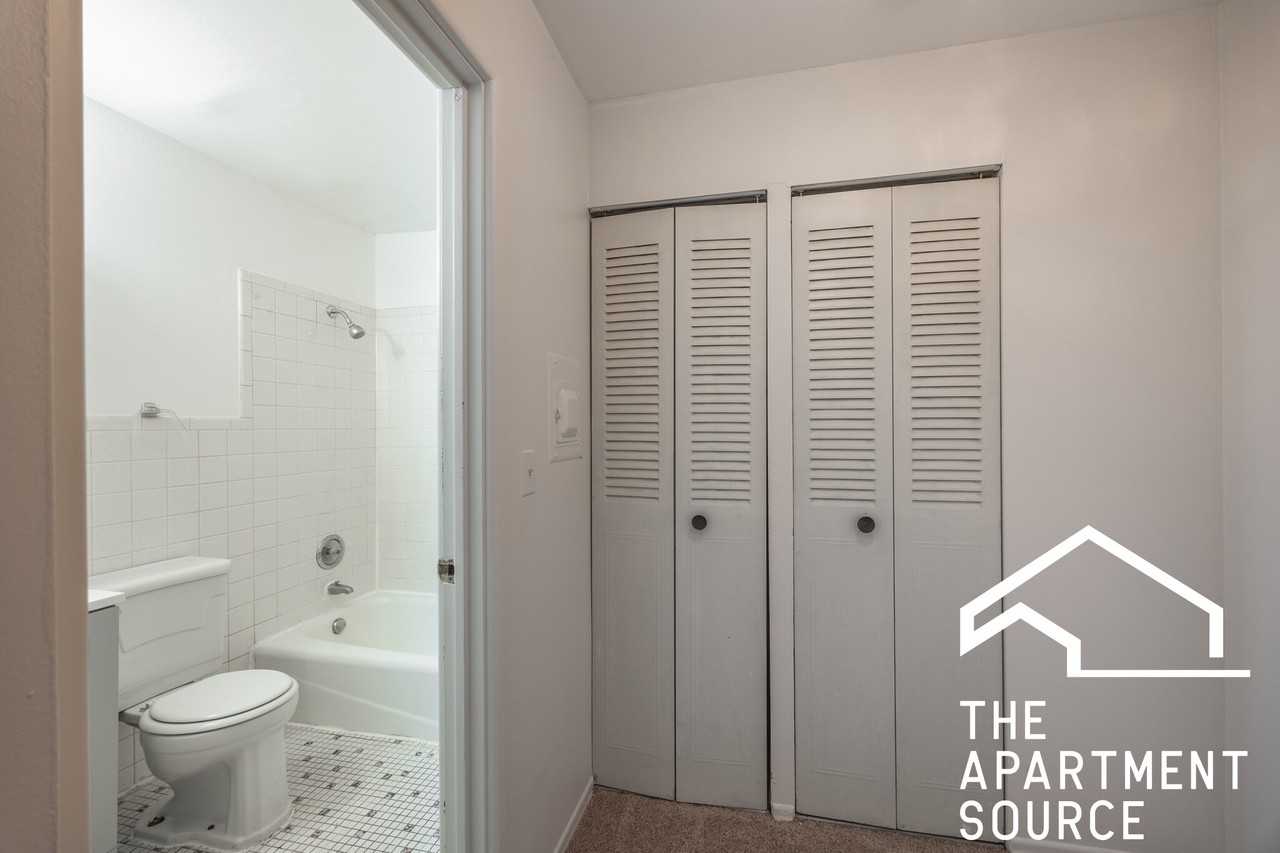 3001 Thatcher Ave #3L - Photo 7 of 11