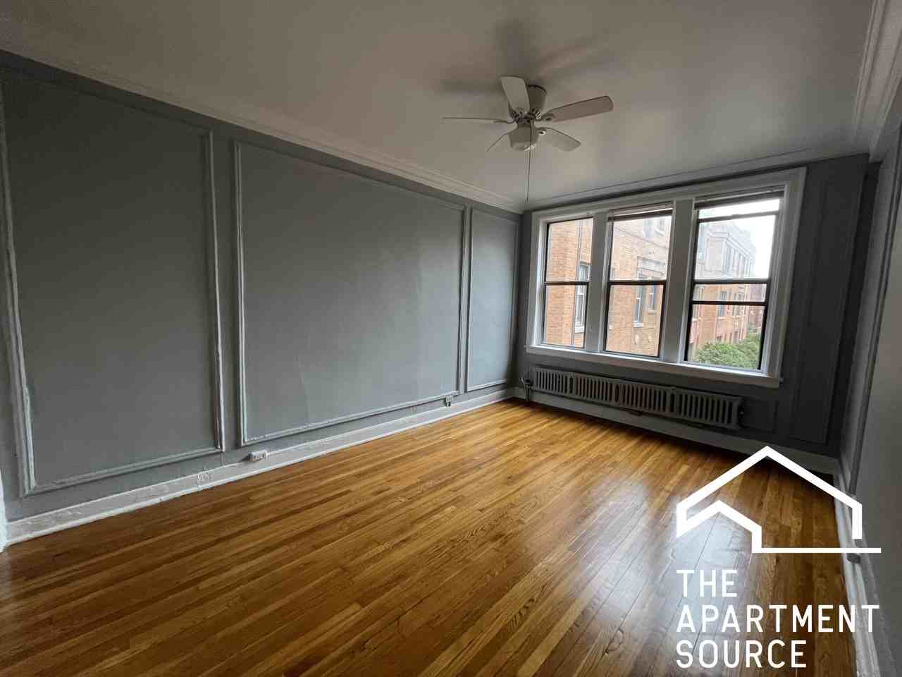 1367 W Estes Ave #1M - Photo 4 of 12