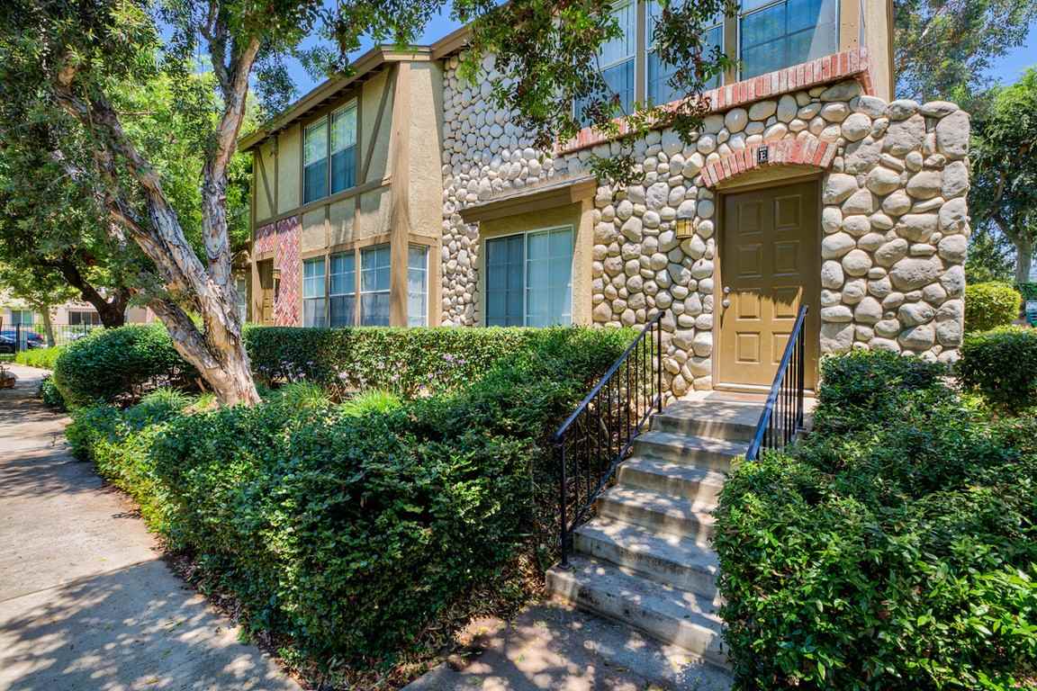 Mission Villas - Photo 2 of 21