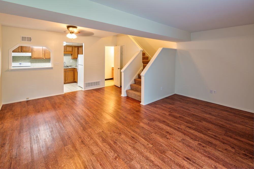 Greenbriar Apartments - Photo 3 of 14