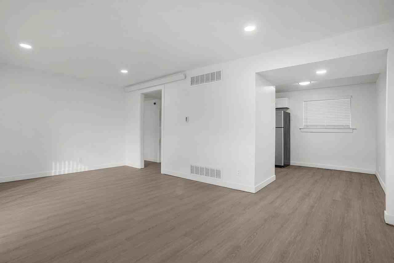 White Pines - Photo 5 of 10