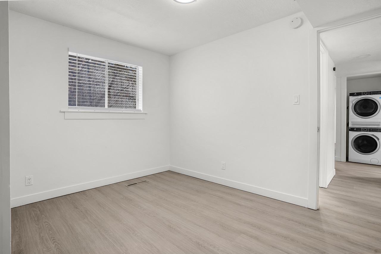 White Pines - Photo 6 of 10