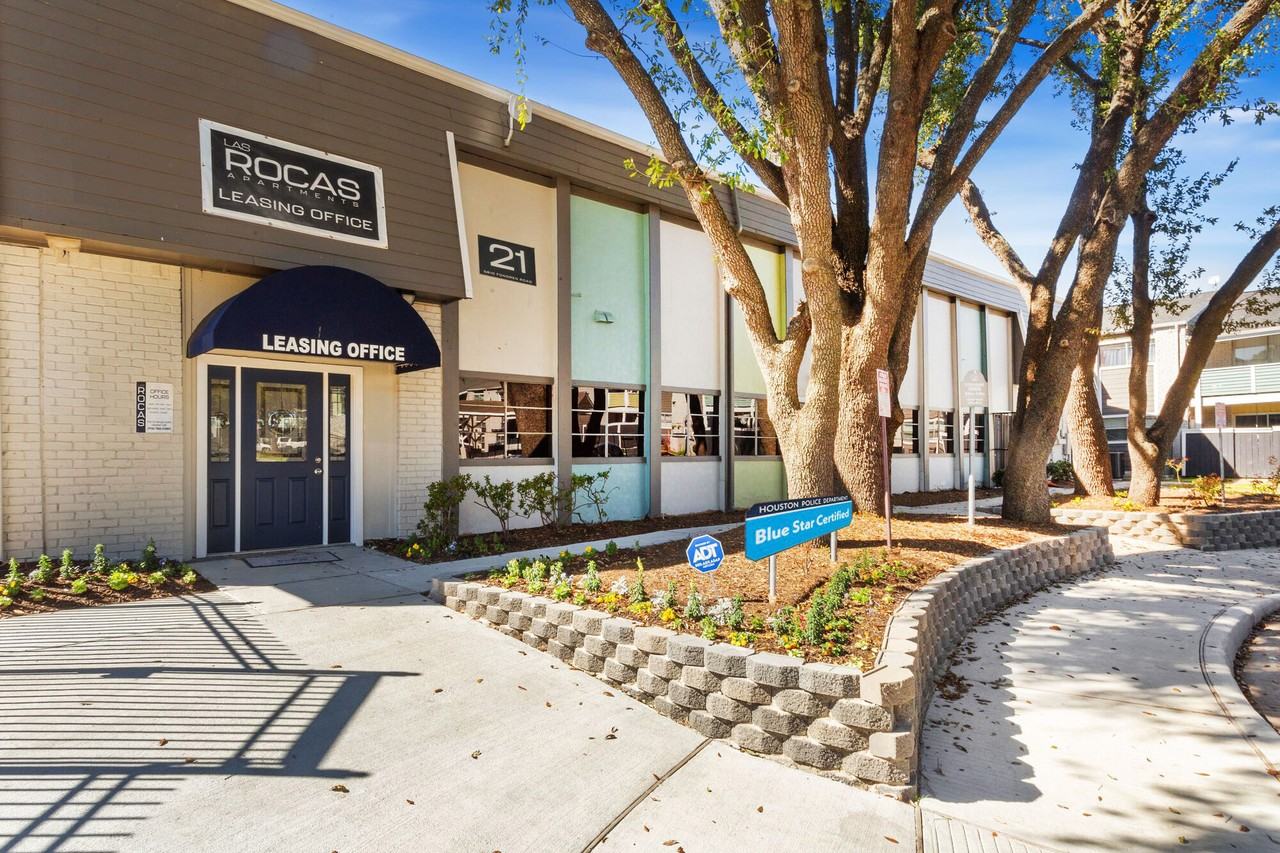 Las Rocas - Photo 2 of 13