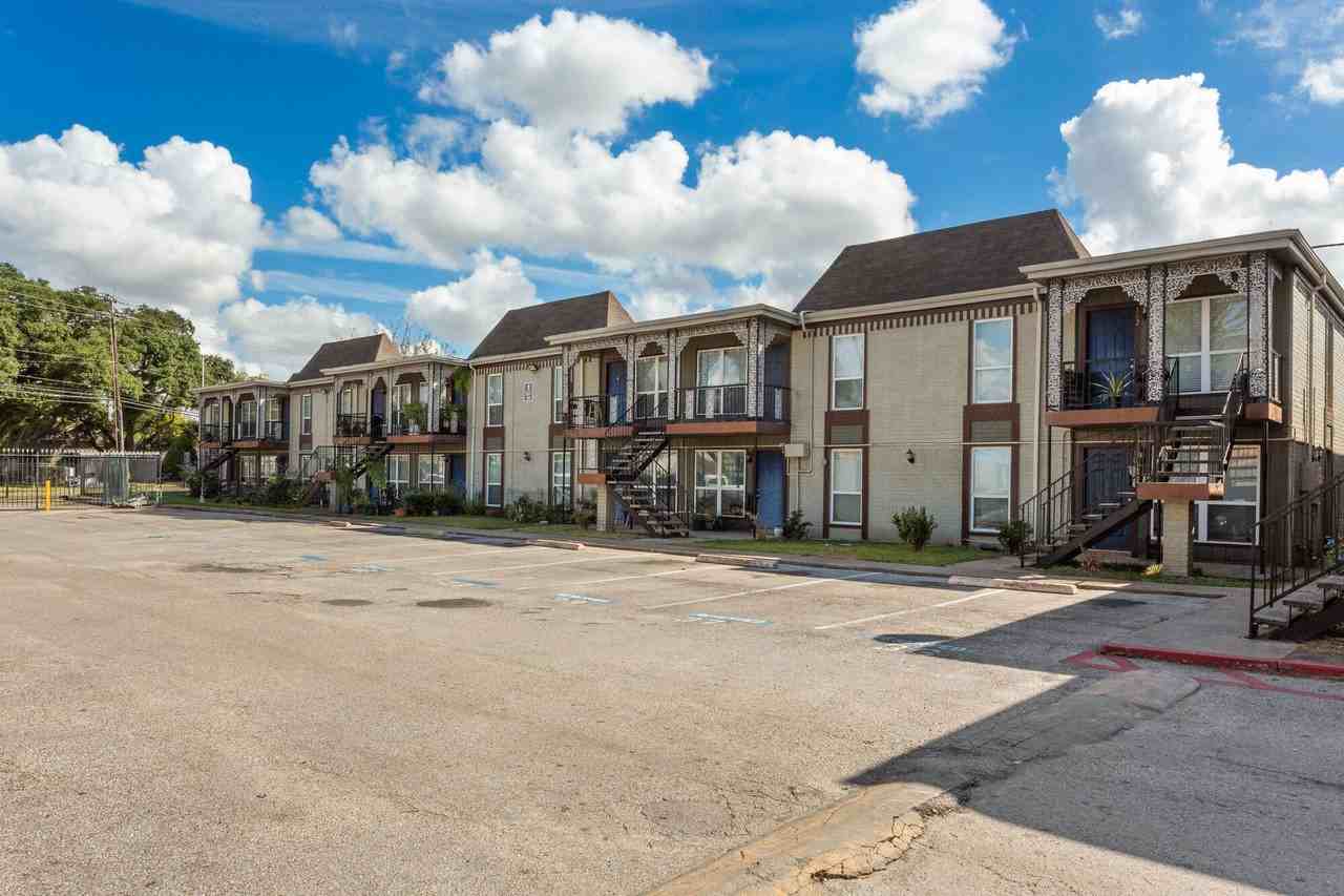 La Sevilla - Photo 6 of 9