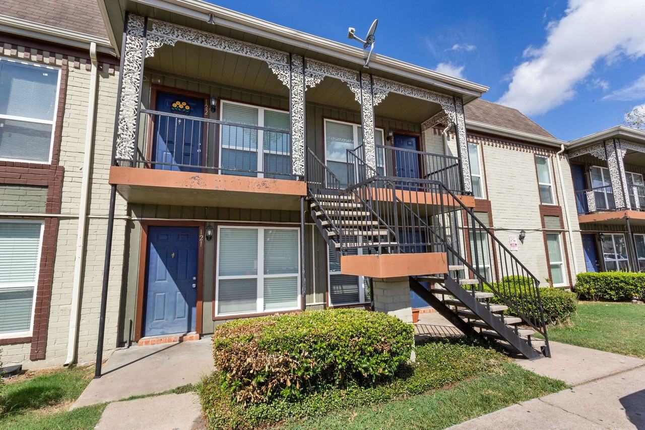 La Sevilla - Photo 7 of 9