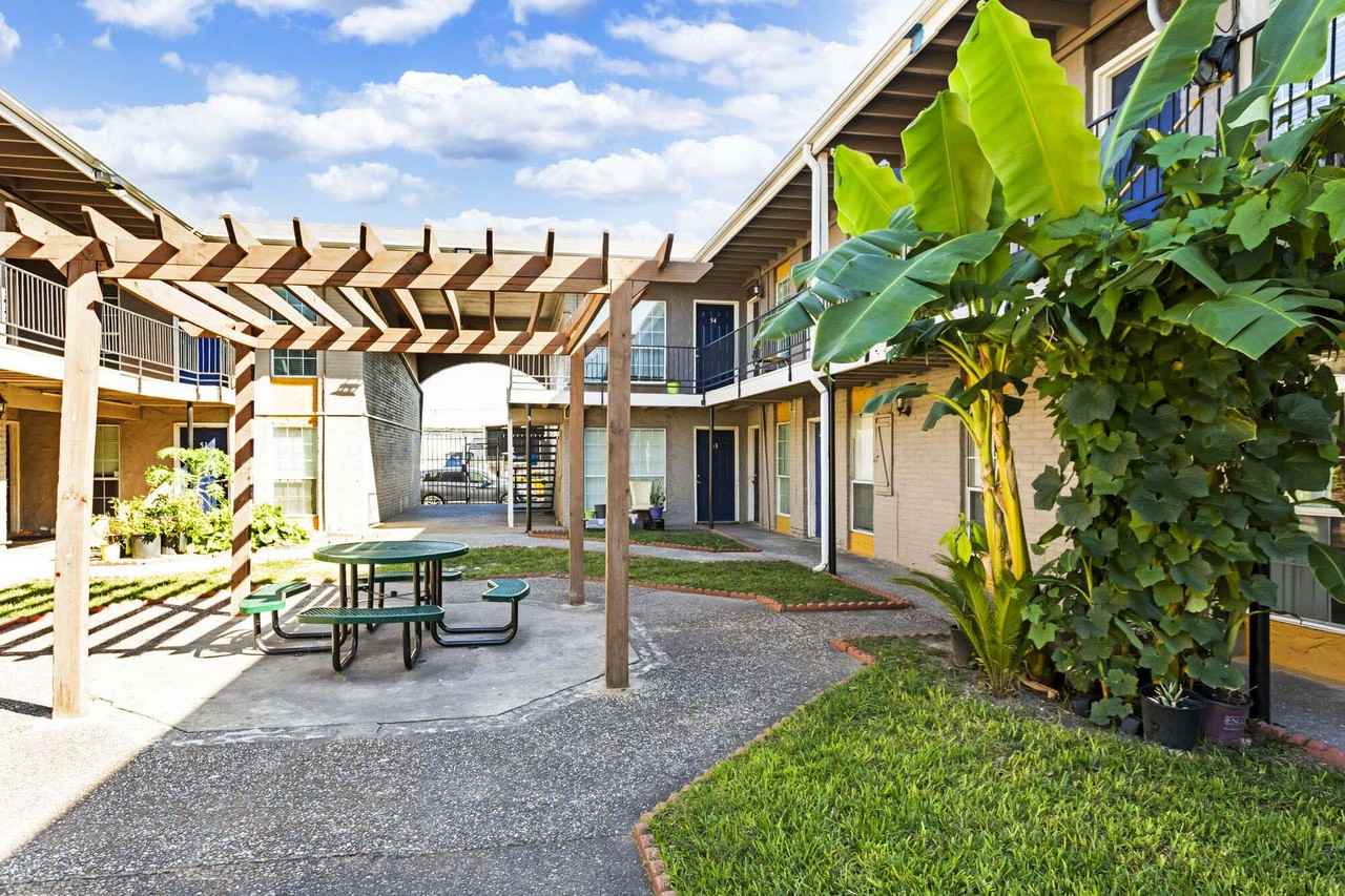 Santa Monica - Photo 7 of 13