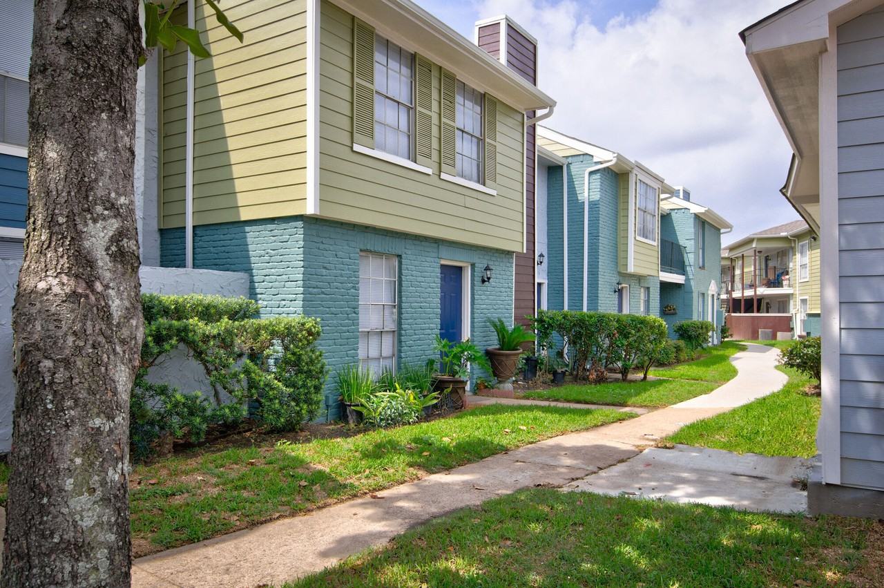 Valle Vista - Photo 2 of 18