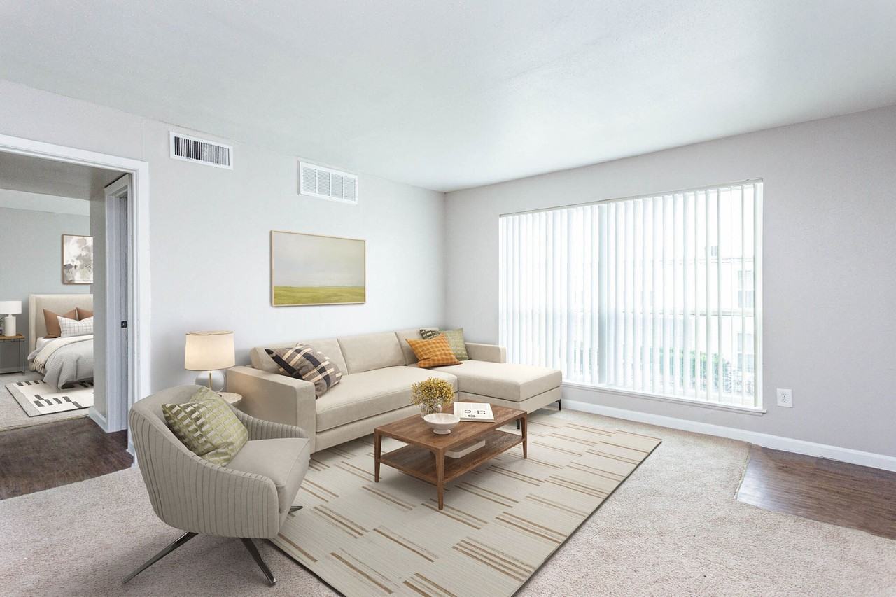 The Atrium At 5606 - Photo 4 of 14