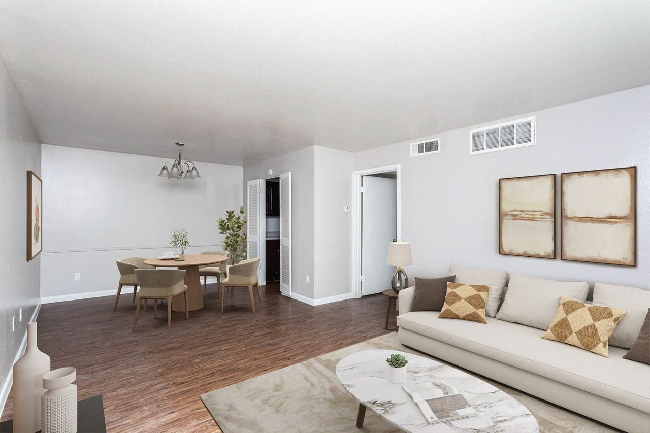 The Atrium At 5606 - Photo 7 of 14