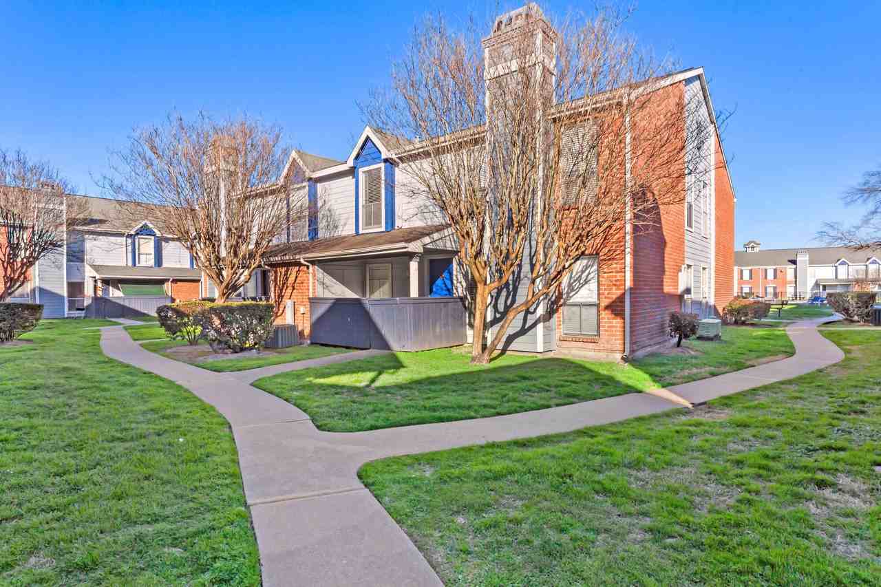 Hawthorne - Photo 2 of 23