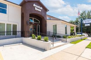 Stratford House Apartments - Photo 1 of 1