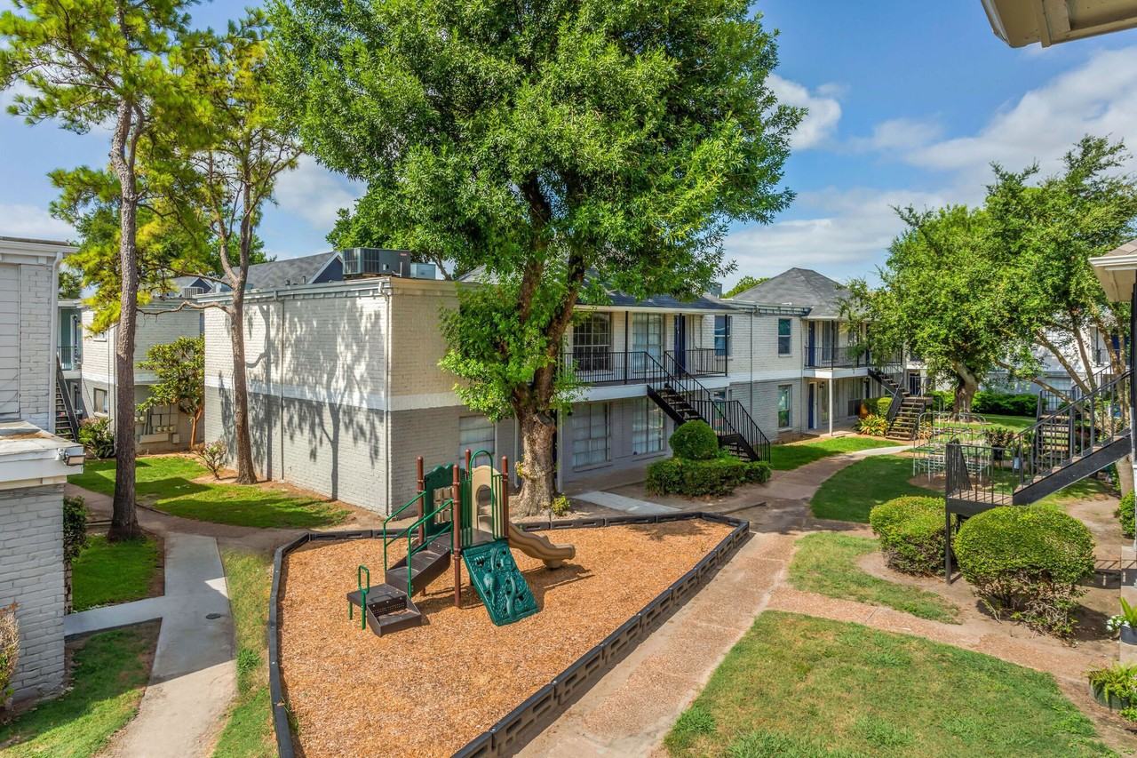 Costa Verde - Photo 5 of 35