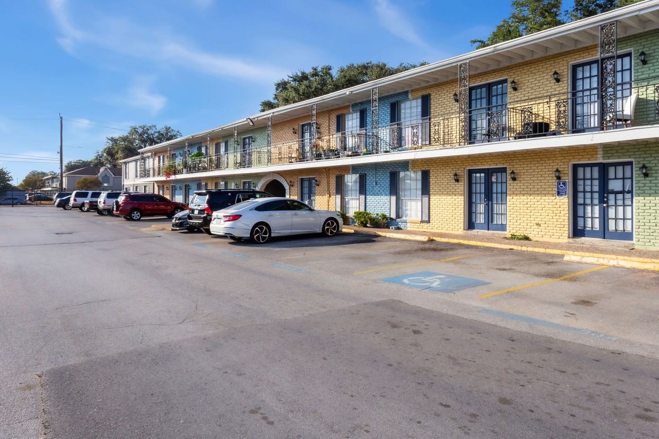 Fountains at Chimney Rock - Photo 2 of 27