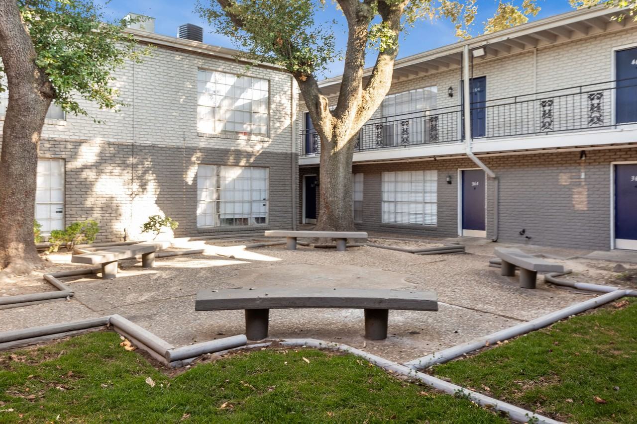 Fountains at Chimney Rock - Photo 5 of 27
