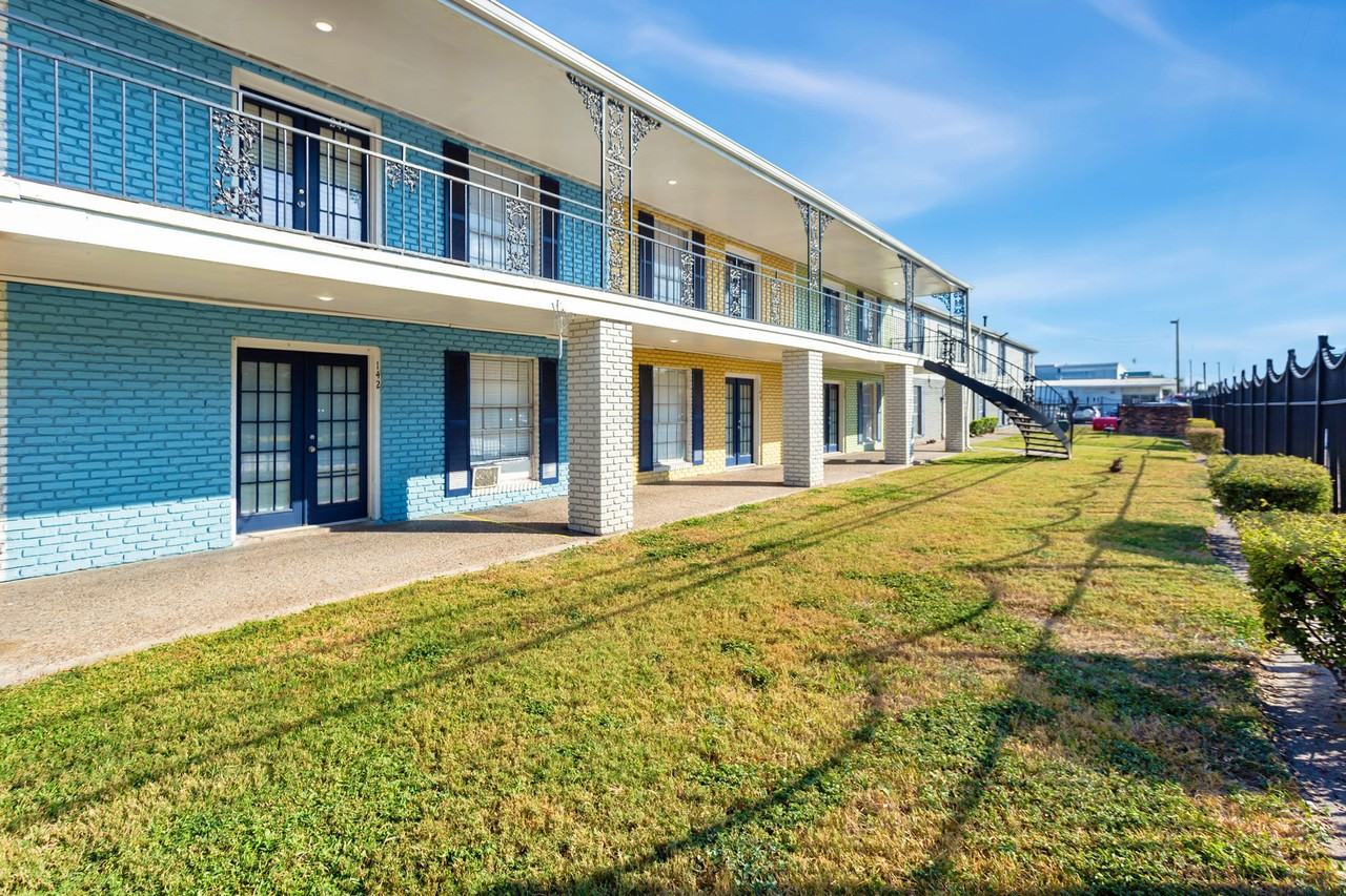 Fountains at Chimney Rock - Photo 6 of 27
