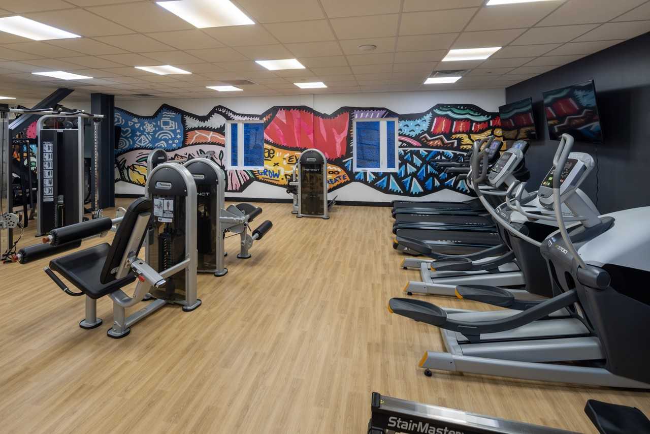 Uno on Chestnut - Photo 6 of 11