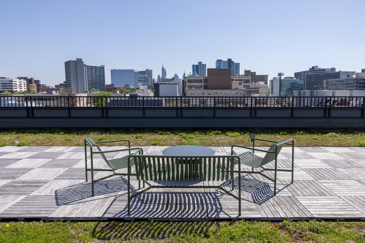 Uno on Chestnut - Photo 4 of 11