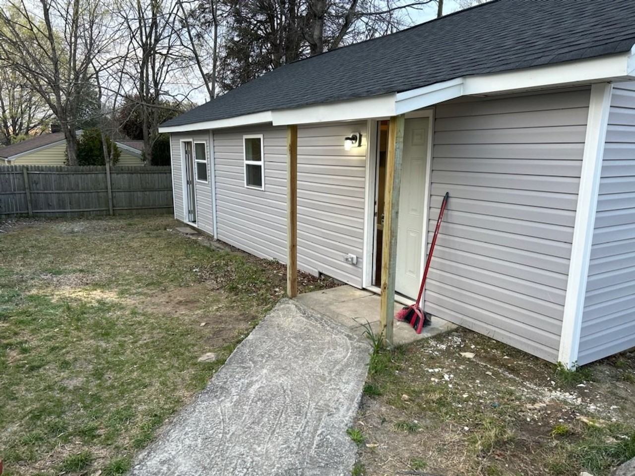 336 W Academy St - Photo 3 of 10