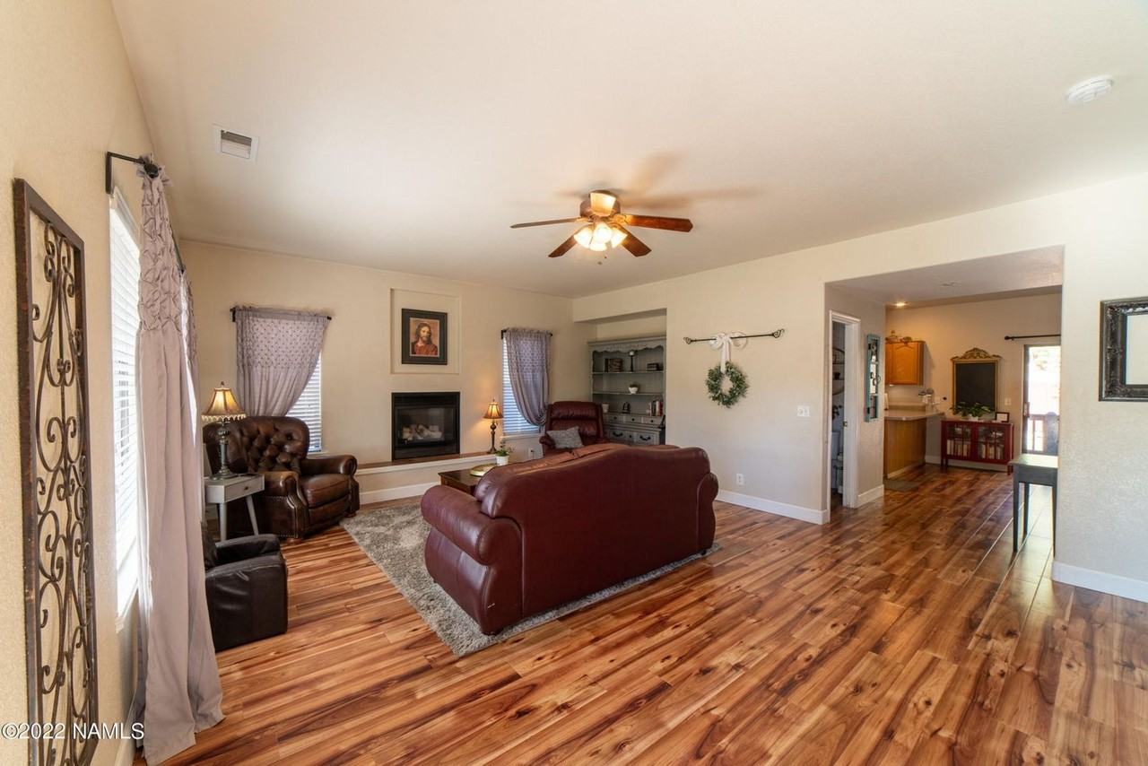 774 W Cattle Drive Trl - Photo 2 of 32