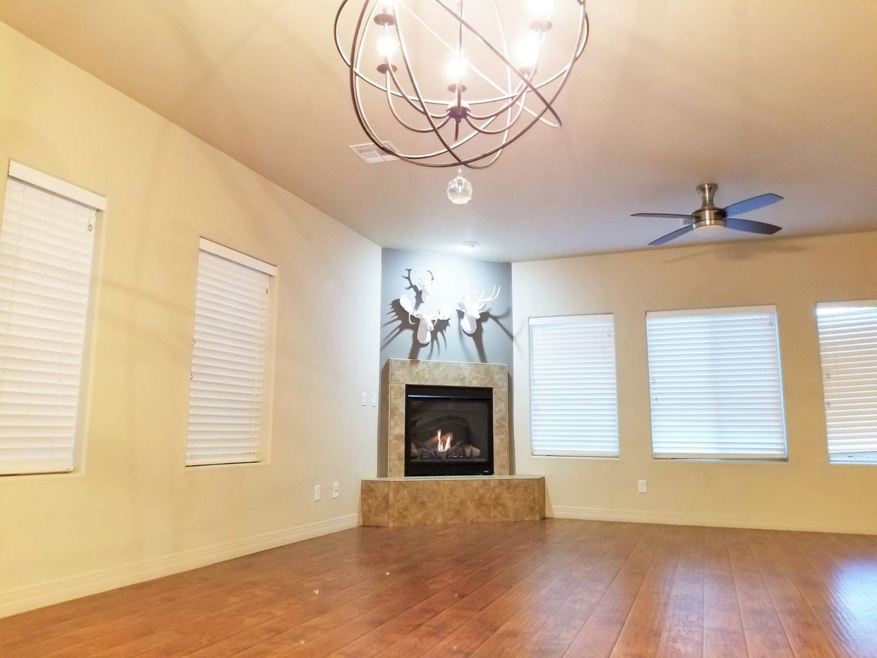 1184 N Warm Springs Trl - Photo 2 of 50