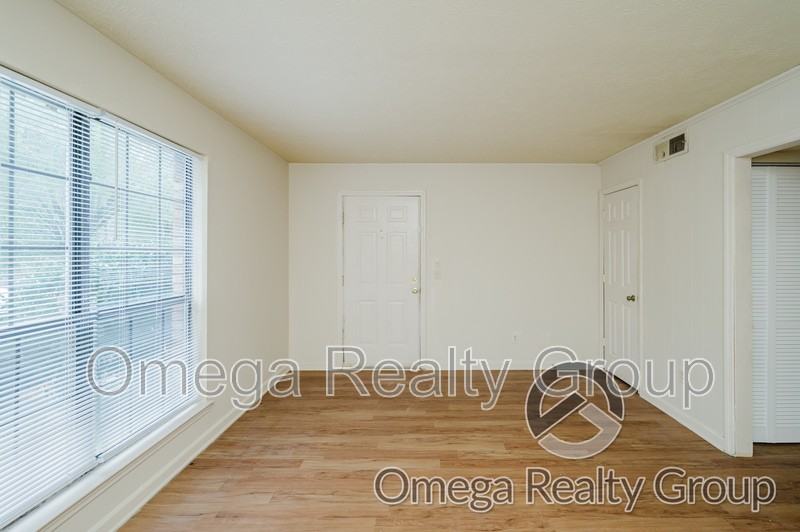 1801 Carson Rd #1 - Photo 6 of 21