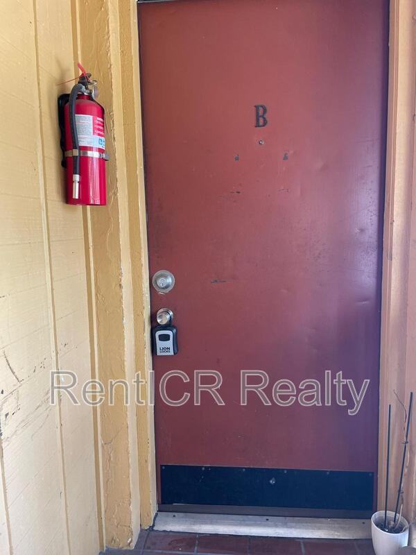 1463 Drew St - Photo 2 of 8