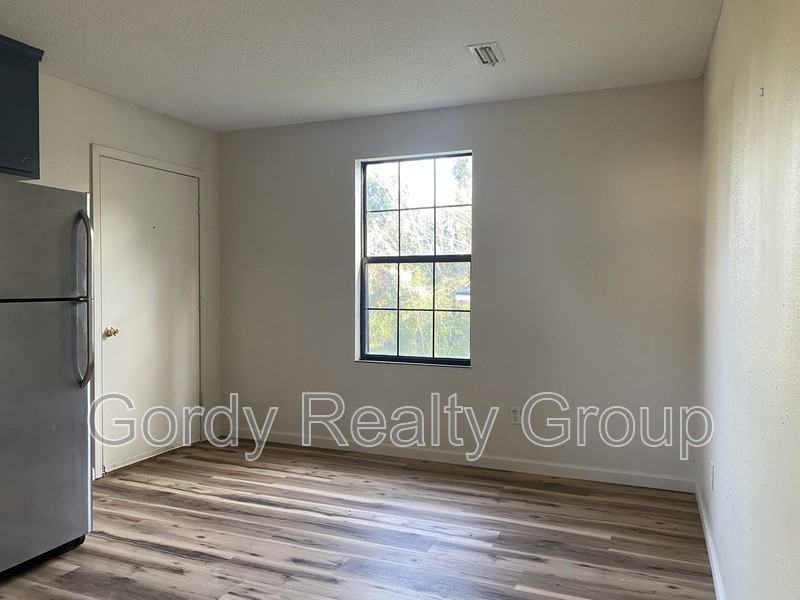 2764 Wynn St - Photo 4 of 10