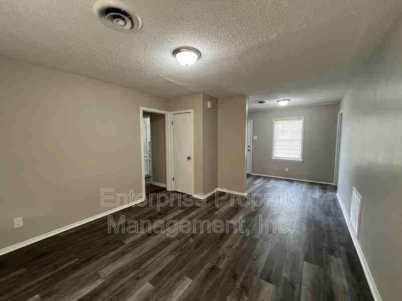 3736 Debby Dr - Photo 5 of 20